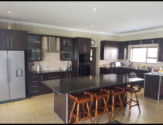 4 BEDROOM HOUSE SOLD IN ZAMBEZI COUNTRY ESTATE